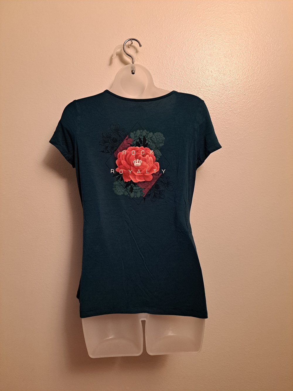 Hard Rock Cafe Teal "Rock Royalty" Short Sleeve Tee with Red Floral Graphic
